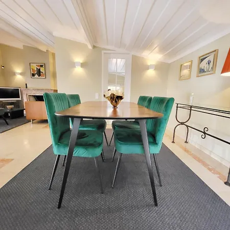 Principe Real Apartment
